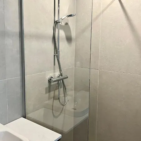 아파트 Brand New Centre Apartment, Free Parking Spot