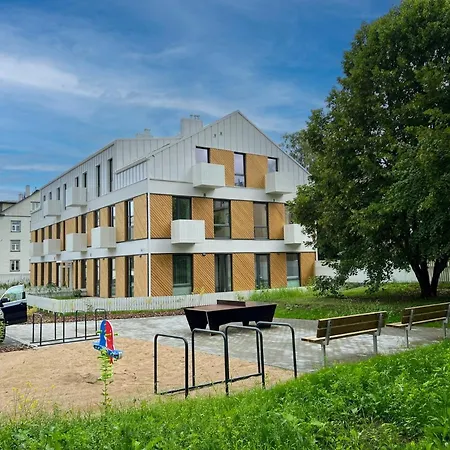 Brand New Centre Apartment, Free Parking Spot Apartament